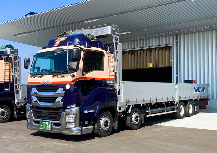 大型低床平ボディー